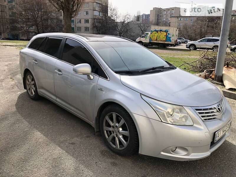Универсал Toyota Avensis 2010 в Броварах