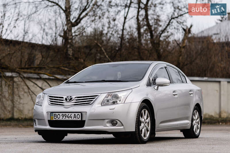 Седан Toyota Avensis 2008 в Тернополе