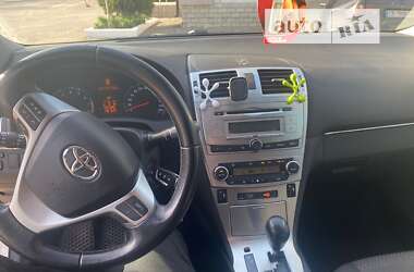 Седан Toyota Avensis 2013 в Бахмаче