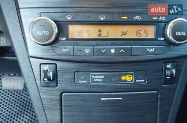 Универсал Toyota Avensis 2009 в 
