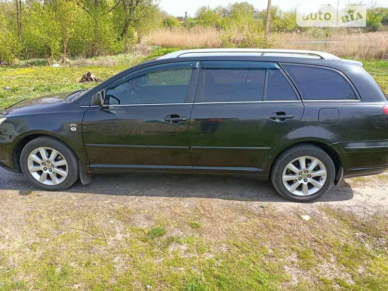 Универсал Toyota Avensis 2004 в Белой Церкви