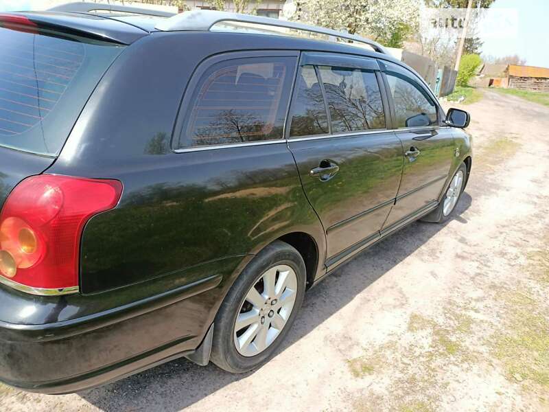 Универсал Toyota Avensis 2004 в Белой Церкви