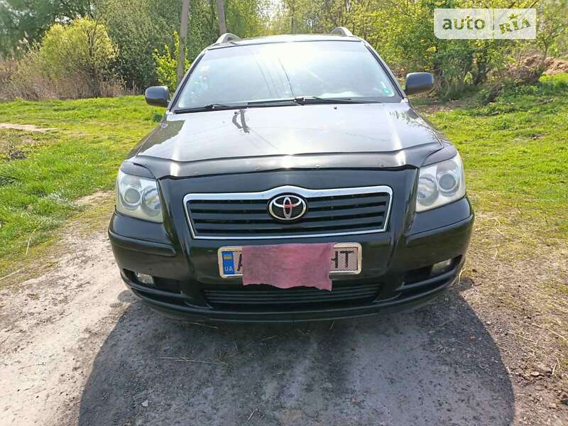 Универсал Toyota Avensis 2004 в Белой Церкви