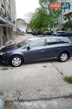 Универсал Toyota Avensis 2014 в Ивано-Франковске