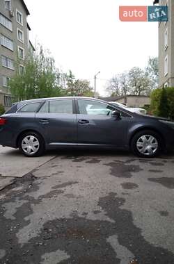 Универсал Toyota Avensis 2014 в Ивано-Франковске