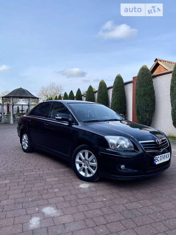 Седан Toyota Avensis 2008 в Стрые