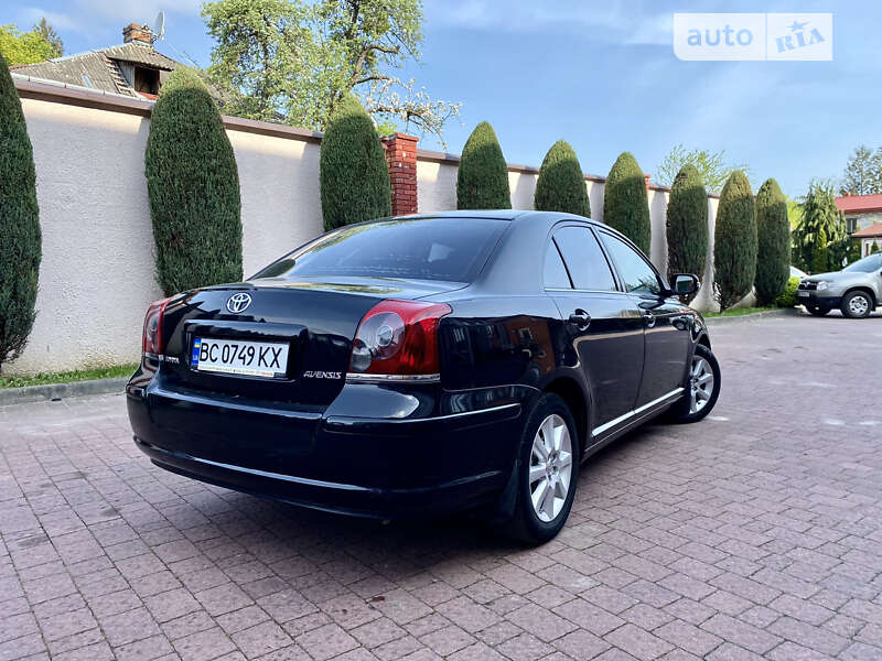 Седан Toyota Avensis 2008 в Стрые