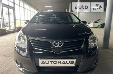 Універсал Toyota Avensis 2010 в Житомирі