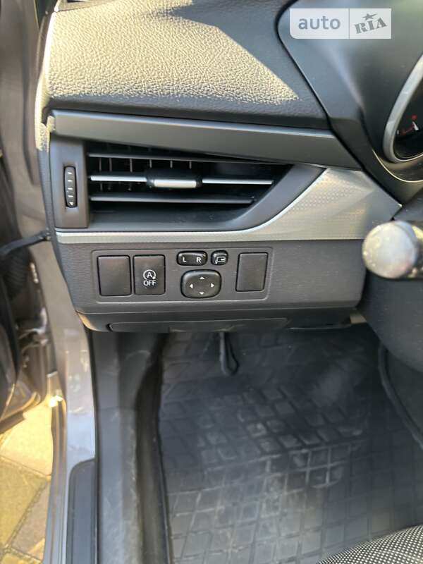 Універсал Toyota Avensis 2015 в Львові