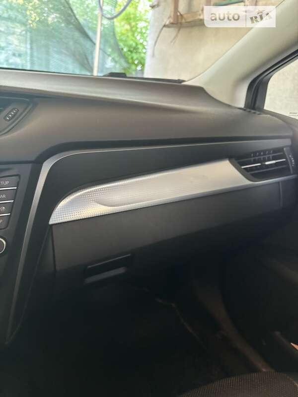 Універсал Toyota Avensis 2015 в Львові