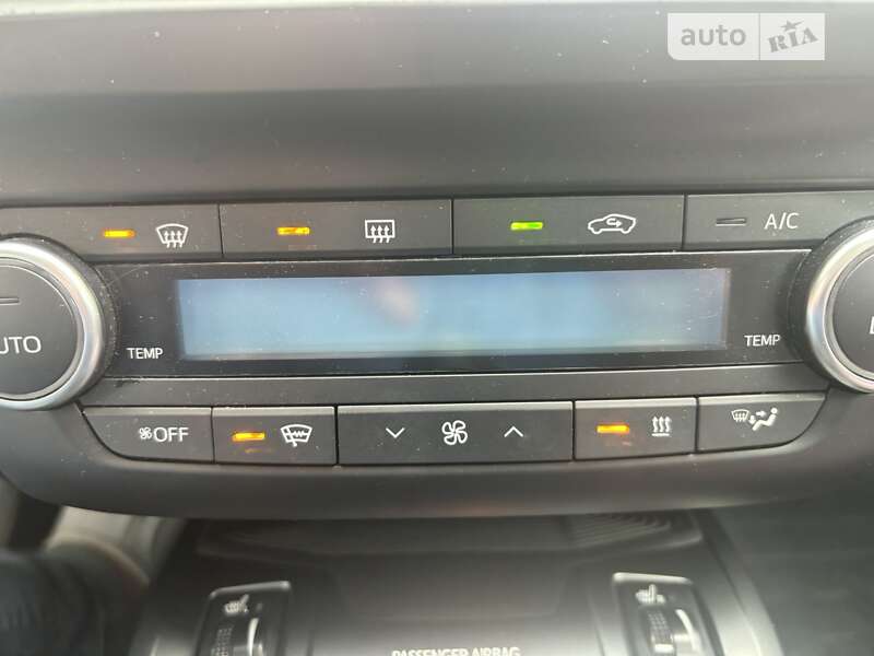 Універсал Toyota Avensis 2015 в Львові