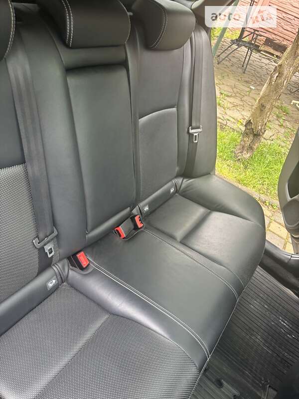 Універсал Toyota Avensis 2015 в Львові