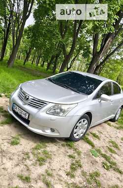 Седан Toyota Avensis 2010 в Кропивницькому