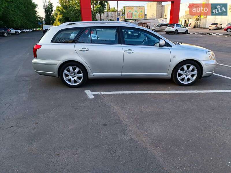 Универсал Toyota Avensis 2004 в Одессе