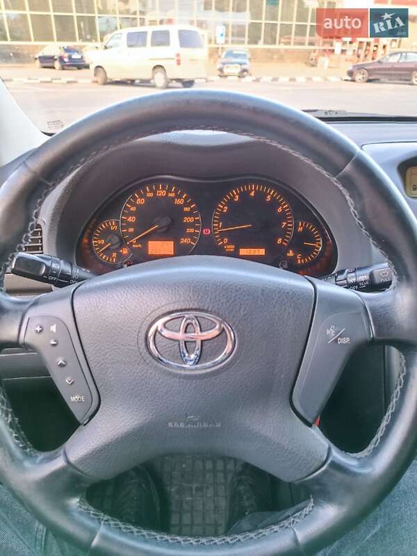 Универсал Toyota Avensis 2004 в Одессе