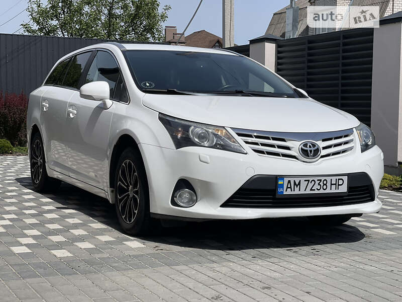 Универсал Toyota Avensis 2014 в Житомире