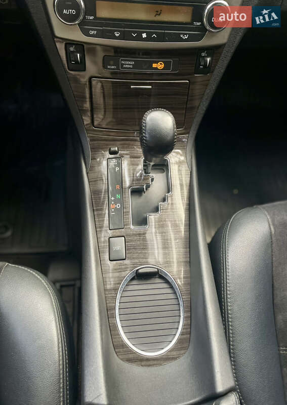 Универсал Toyota Avensis 2012 в Краматорске