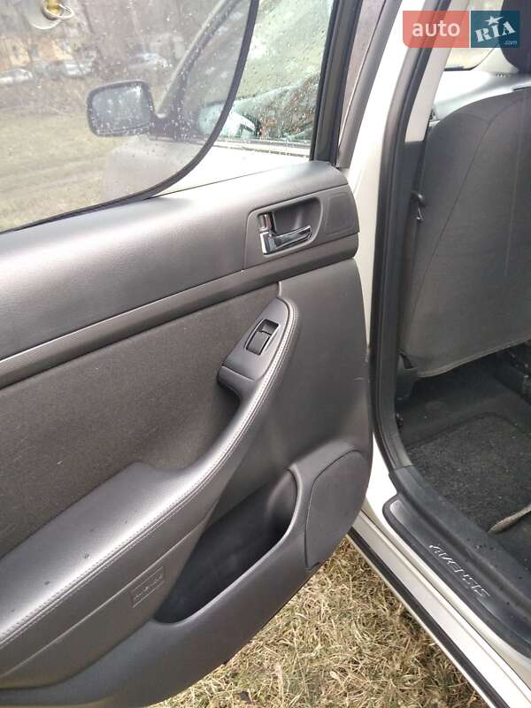 Универсал Toyota Avensis 2006 в Ивано-Франковске