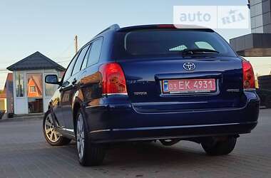 Универсал Toyota Avensis 2005 в Сарнах