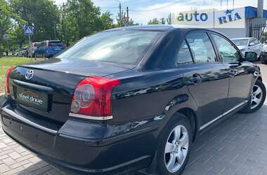 Седан Toyota Avensis 2008 в Николаеве