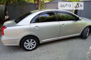 Седан Toyota Avensis 2005 в Дніпрі