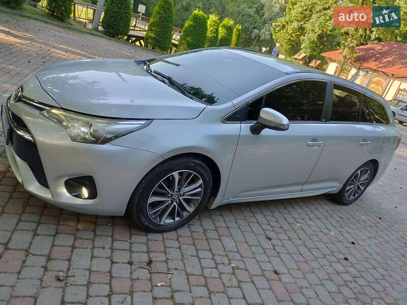 Универсал Toyota Avensis 2016 в Харькове