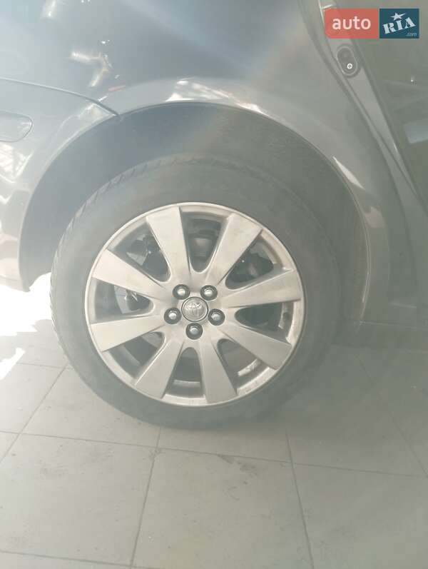 Универсал Toyota Avensis 2008 в Одессе