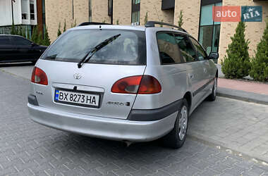 Универсал Toyota Avensis 1998 в Хмельницком