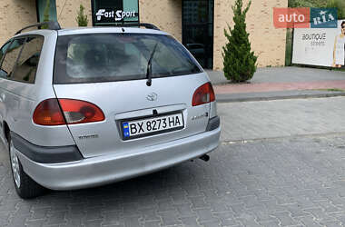 Универсал Toyota Avensis 1998 в Хмельницком