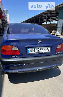 Седан Toyota Avensis 1998 в Одесі