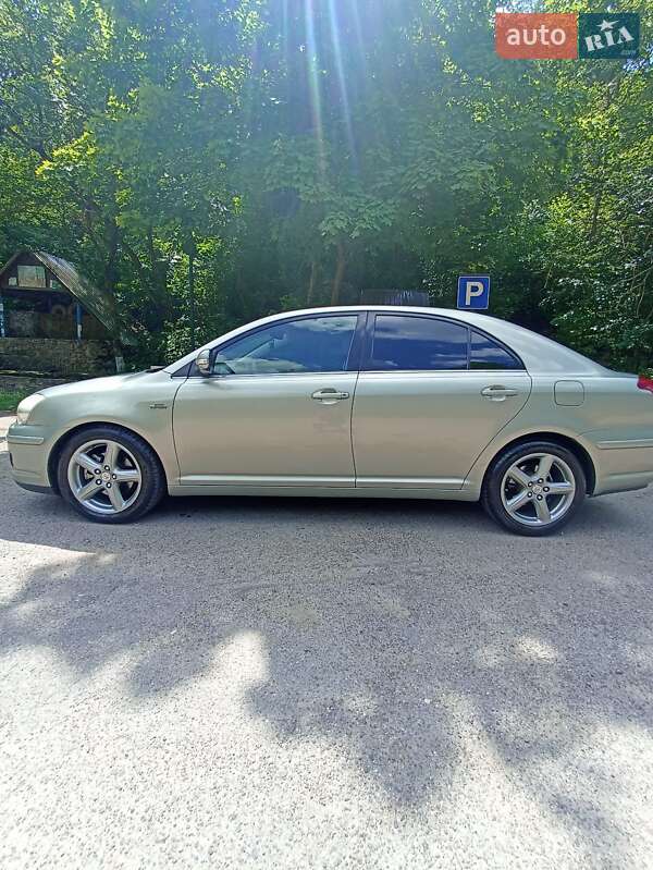 Седан Toyota Avensis 2007 в Могилев-Подольске