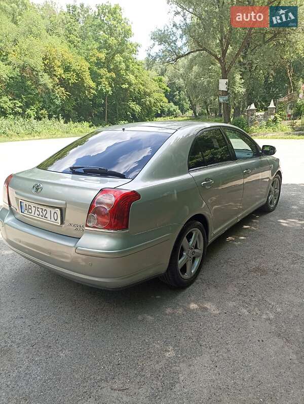 Седан Toyota Avensis 2007 в Могилев-Подольске