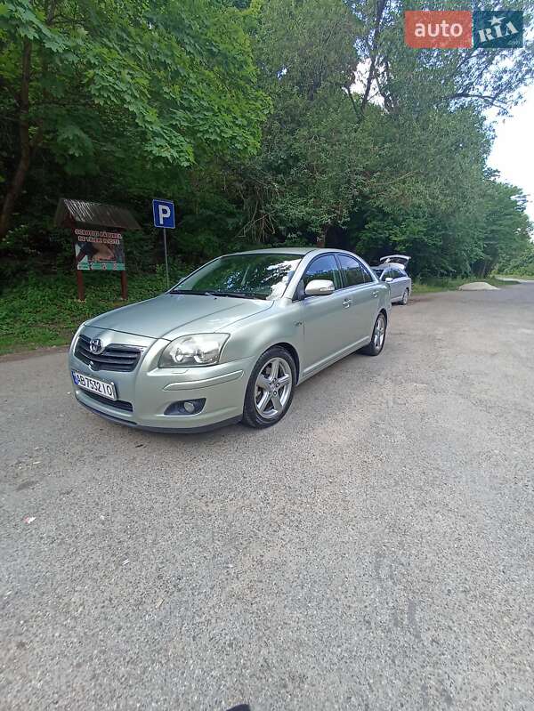 Седан Toyota Avensis 2007 в Могилев-Подольске