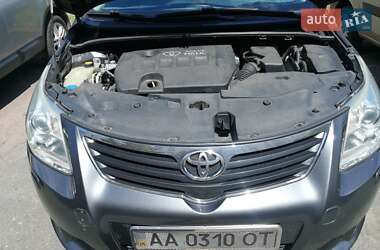 Седан Toyota Avensis 2008 в 