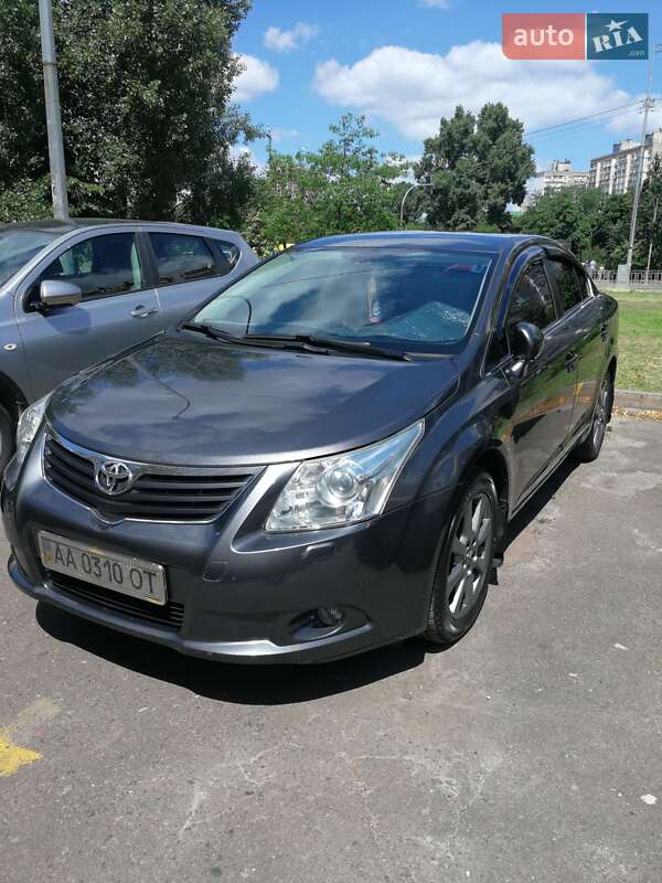 Toyota Avensis 2008