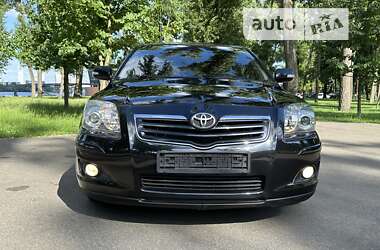 Седан Toyota Avensis 2008 в Києві