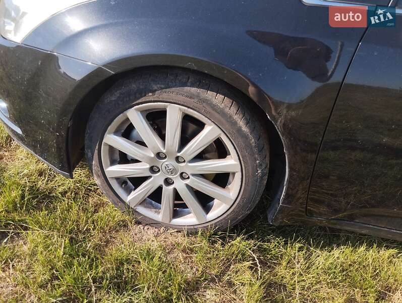 Універсал Toyota Avensis 2009 в Зорі