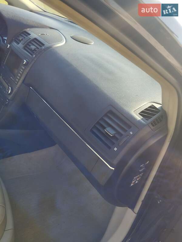 Універсал Toyota Avensis 2009 в Зорі