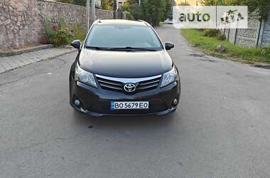 Універсал Toyota Avensis 2013 в Києві