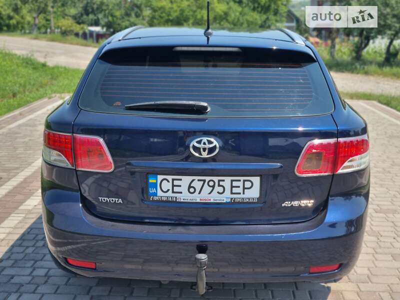 Универсал Toyota Avensis 2011 в Черновцах