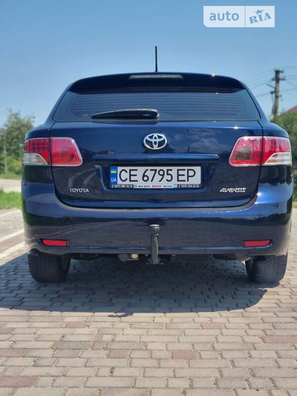Универсал Toyota Avensis 2011 в Черновцах