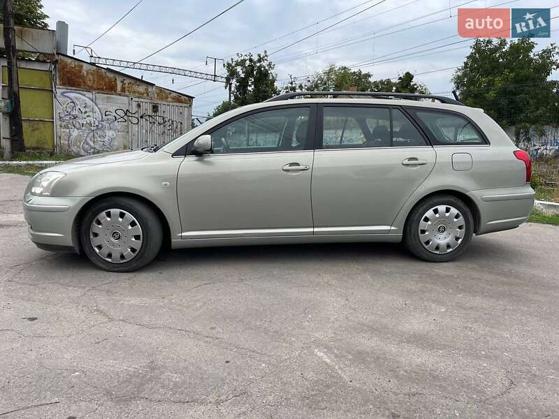 Универсал Toyota Avensis 2004 в Жмеринке
