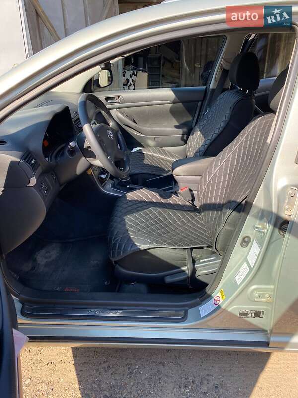 Універсал Toyota Avensis 2007 в Чернівцях фото 12 Універсал Toyota Avensis 2007 в Чернівцях