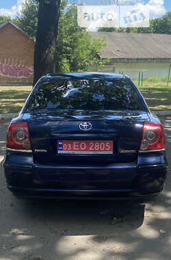 Седан Toyota Avensis 2006 в Карловке