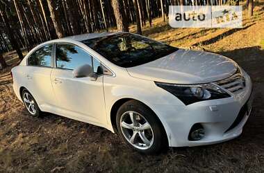 Седан Toyota Avensis 2014 в Полтаві