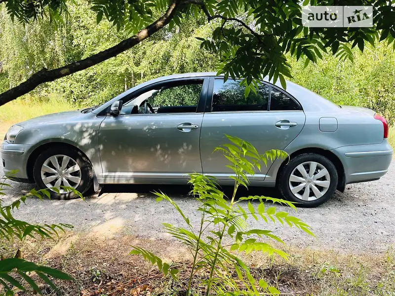 Седан Toyota Avensis 2008 в 