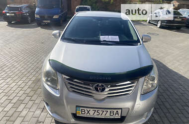 Седан Toyota Avensis 2011 в Хмельницком