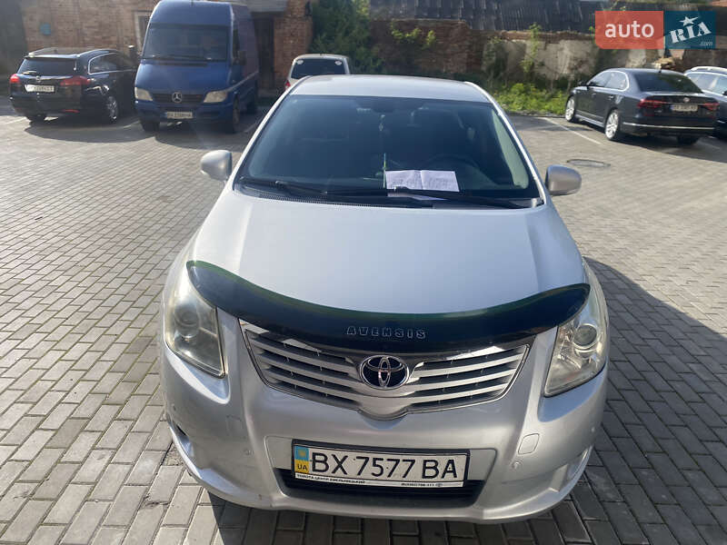 Toyota Avensis 2011