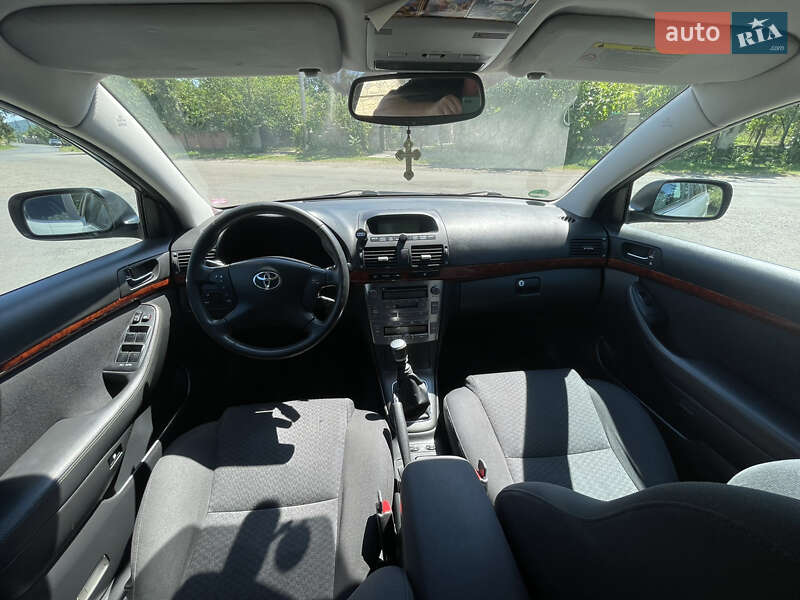 Универсал Toyota Avensis 2006 в Делятине