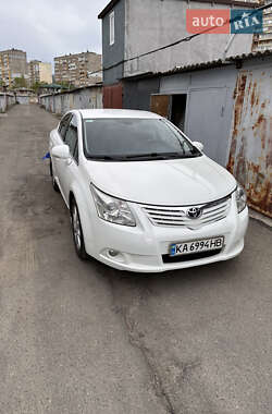 Седан Toyota Avensis 2011 в 